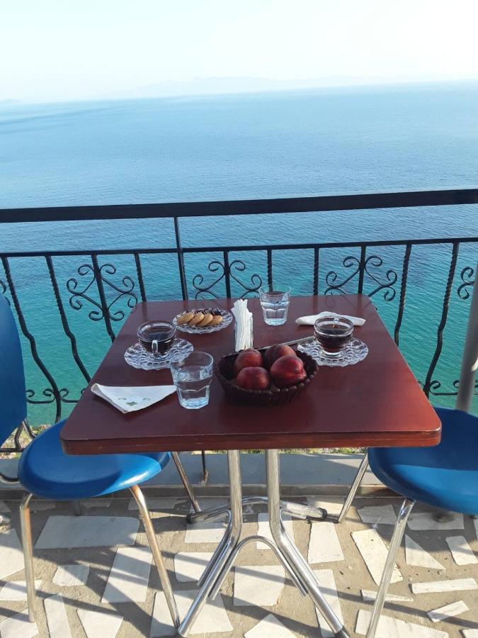 Odhisea Hotel Restaurant Qeparo Bagian luar foto