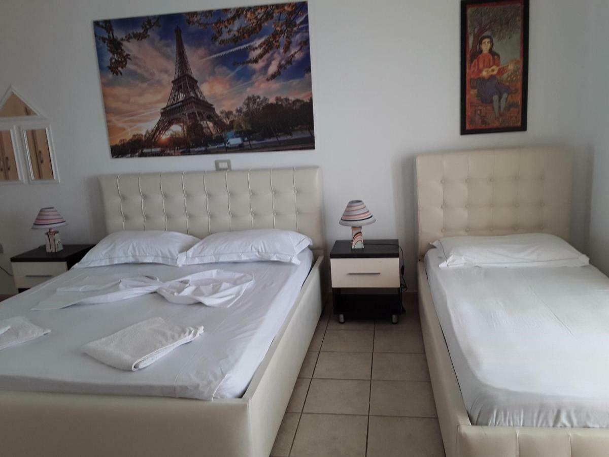 Odhisea Hotel Restaurant Qeparo Bagian luar foto