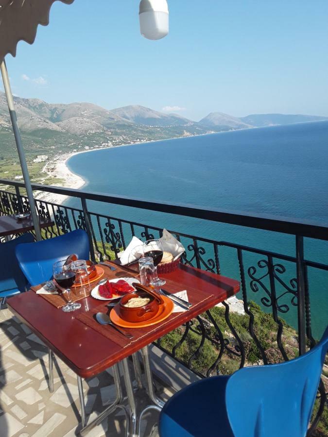 Odhisea Hotel Restaurant Qeparo Bagian luar foto